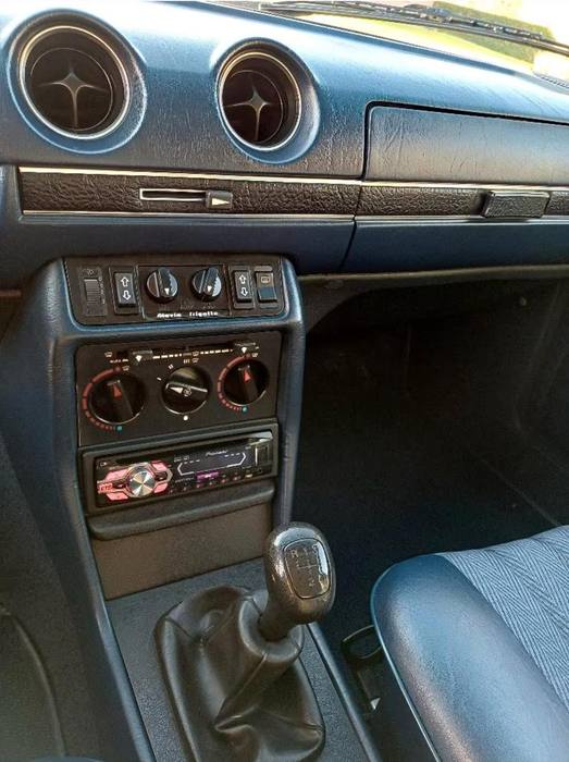 Mercedes-Benz 200 W123 1981, photo 7