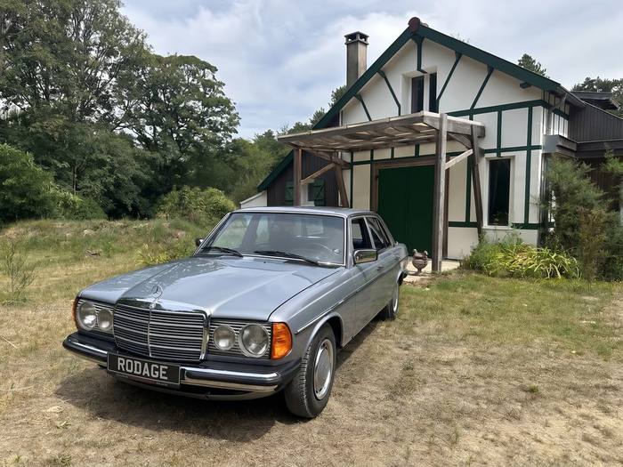 Mercedes-Benz 200 W123 1981, photo 3