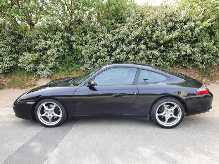 Porsche 911 Carrera 996 2002, photo 2